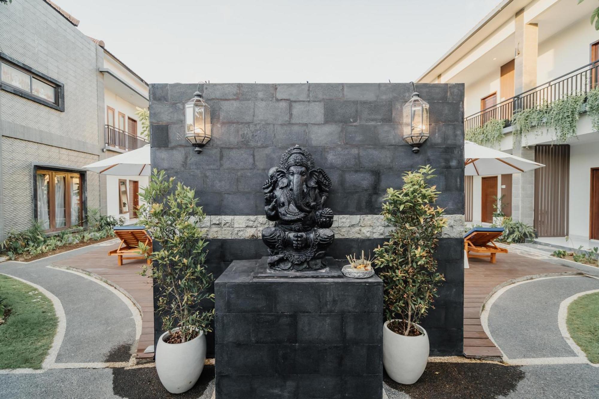 You Suite Seminyak Легиан Экстерьер фото